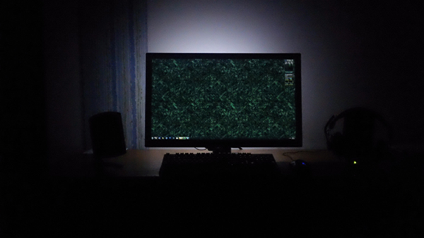 3 full How To Reduce Computer Screen Eyestrain On Dark Environments with Bias Lighting