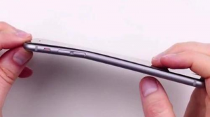 1 medium Apple Responds to Bent iPhone 6 Plus Complaints Not a Common Problem