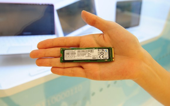 2 full Samsung Makes Other Solid State Drives Look Pedestrian with its 2150MBs PCI3 read performance 2 full Samsung Makes Other Solid State Drives Look Pedestrian with its 2150MBs PCI3 read performance