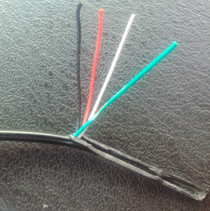 2 medium How to Charge a Smartphone With a Broken Charging Port or Faulty Charging Cable 2 medium How to Charge a Smartphone With a Broken Charging Port or Faulty Charging Cable