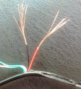 3 medium How to Charge a Smartphone With a Broken Charging Port or Faulty Charging Cable 3 medium How to Charge a Smartphone With a Broken Charging Port or Faulty Charging Cable