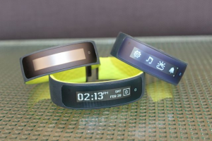 2 medium HTC Enters Wearable Market with the HTC Grip Partners with Underarmour